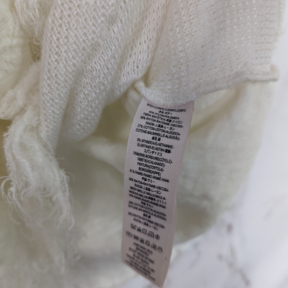 🖤 Free People white boho fringe assymetrical tank top oversized - Picture 3 of 8